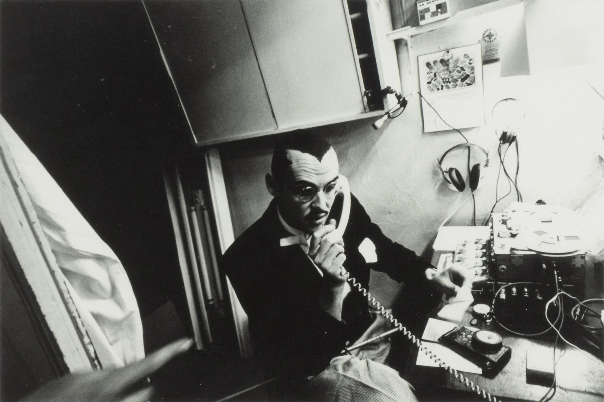 Carl Johan De Geer, "Tårtan 1972". — Konst/Fotografi — Bukowskis