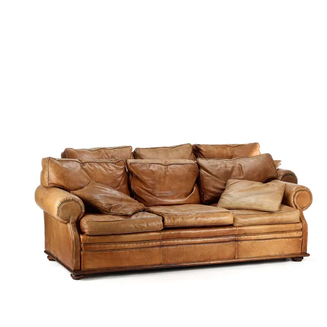 Ralph Lauren. Model 'Club' A pair of leather sofas (2)