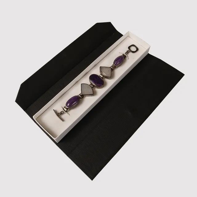 ARMBAND, silver, 925/1000. Ametister och annan sten. Totalvikt 56,5 gram.