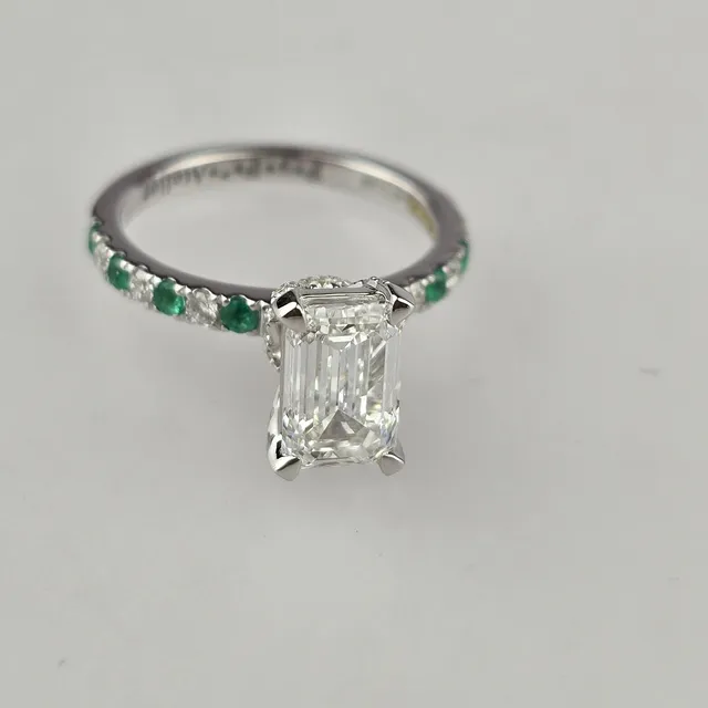 Goldring mit Emerald Diamant - Weißgold 14 K, 2,09 ct.
