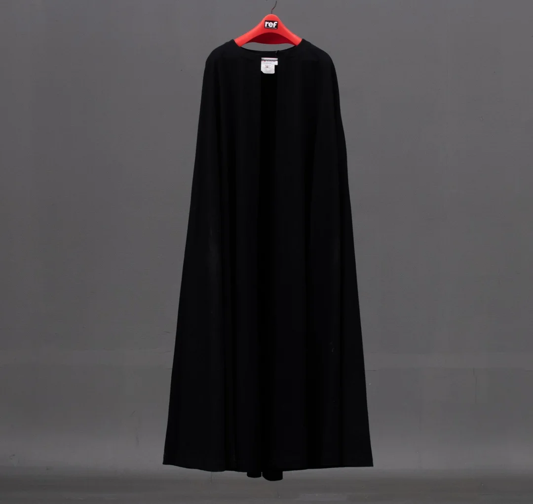 Yves Saint Laurent, sort kappe af uld str. 38 — Clothing, shoes and accessories/Ladies’ fashion — Lauritz