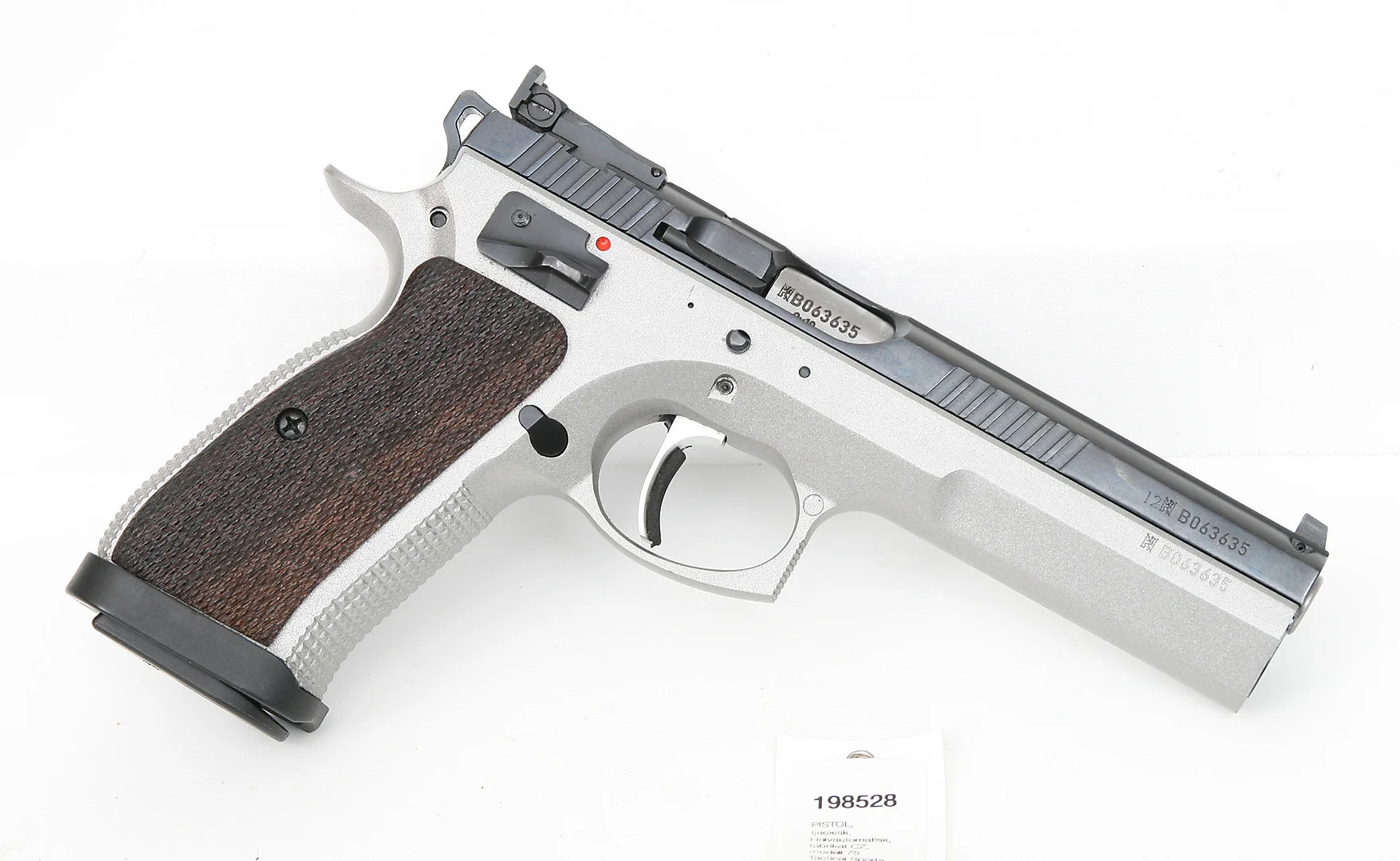 (351) PISTOL, tjeckisk, Halvautomatisk, fabrikat CZ, modell 75 Tactical Sports, kaliber 9x19, tillv.nr B063635, se-nr SE2334021. — Pistols — Mauritz Widforss