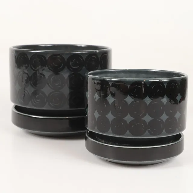 RICHARD LINDH. Krukor med fat, 2 stycken, "Kerä", keramik, Arabia, 1964-85.