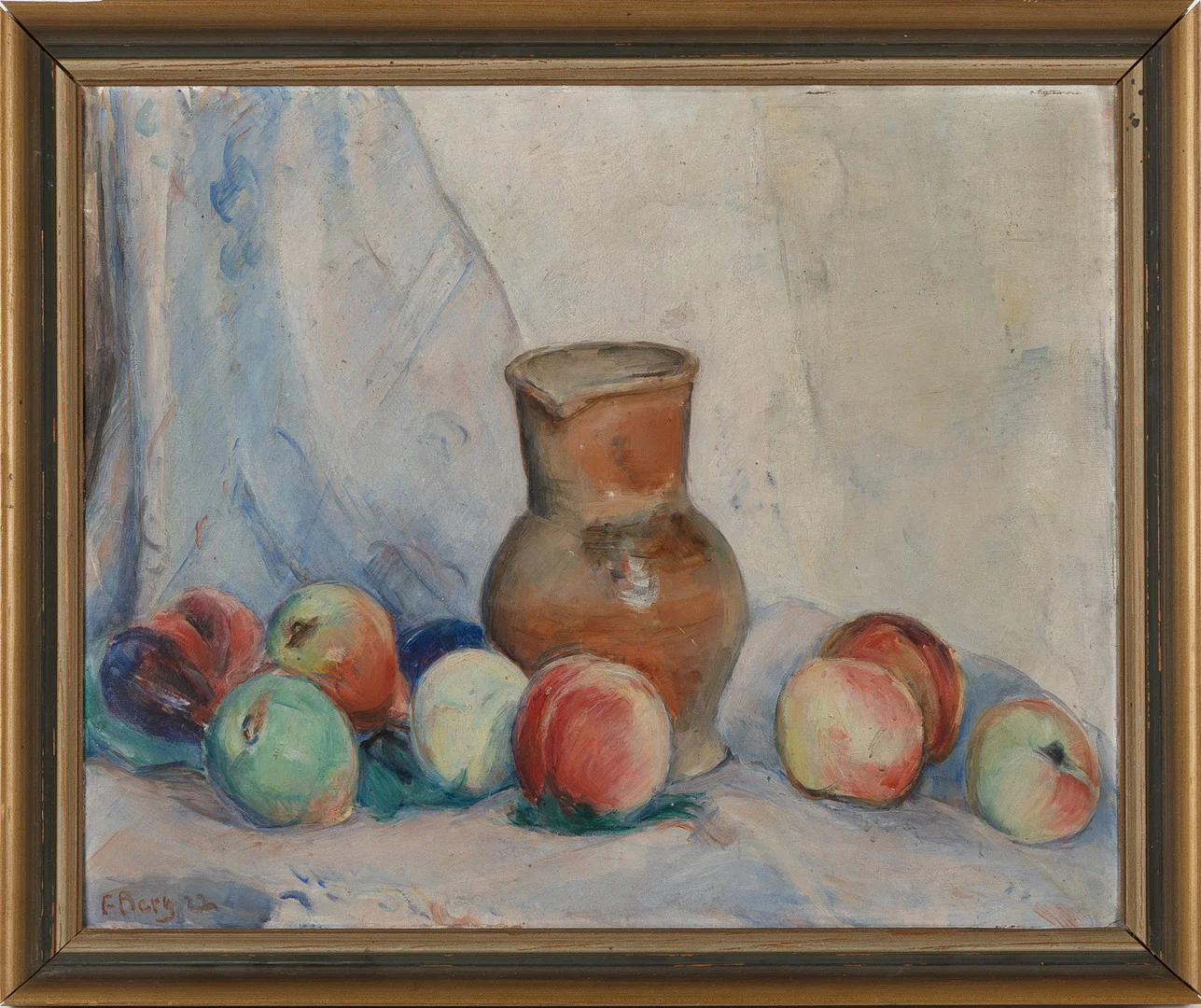 FRANS BERG (1872-1949). Stilleben med kanna och äpple, olja på pappannå. — Paintings — Stockholms Auktionsverk Helsingborg