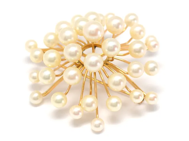 HÄNGE/BROSCH, 14K guld, odlade pärlor ca 4,5-7,5mm, vikt 16,5 g.