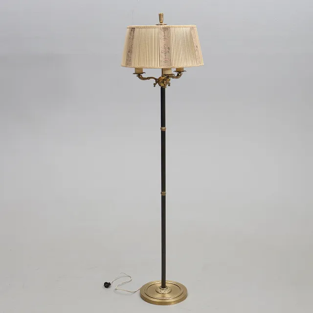 GOLVLAMPA. 1900-tal.