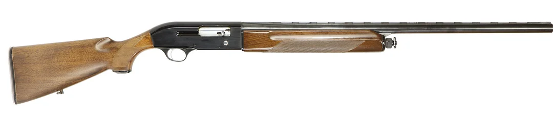 HAGELGEVÄR, fabrikat Beretta, modell A300, kaliber 12/70, tillv.nr B51694E, se-nr SE0246137. — Shotguns — Walter Borg