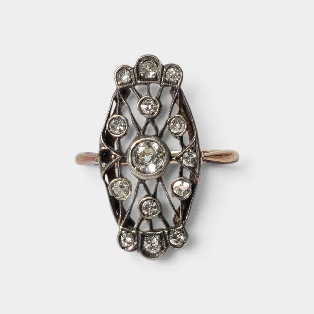 Anillo Art Déco en oro, plata y diamantes. Circa 1920.