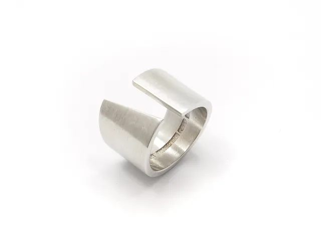 RING, sterling silver / 14K guld, Heiring, stl 18 mm, vikt 14,6 g.