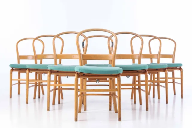Vilhelm Lauritzen for Fritz Hansen. Rare set of eight 'Radiohus' chairs, 1930-40s (8)