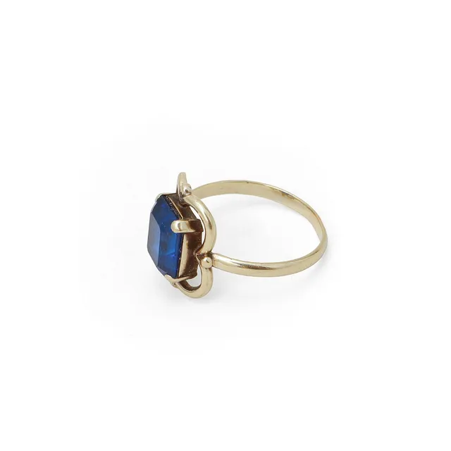 RING, 14k guld med blå sten. Vikt ca 3,5 gram.