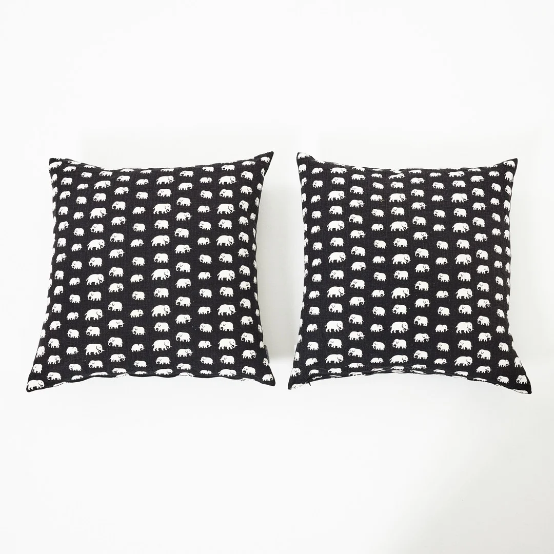 ESTRID ERICSON. "Elefant", kuddar, 2 st, Firma Svenskt Tenn. — Textiles — Stockholms Auktionsverk Magasin 5