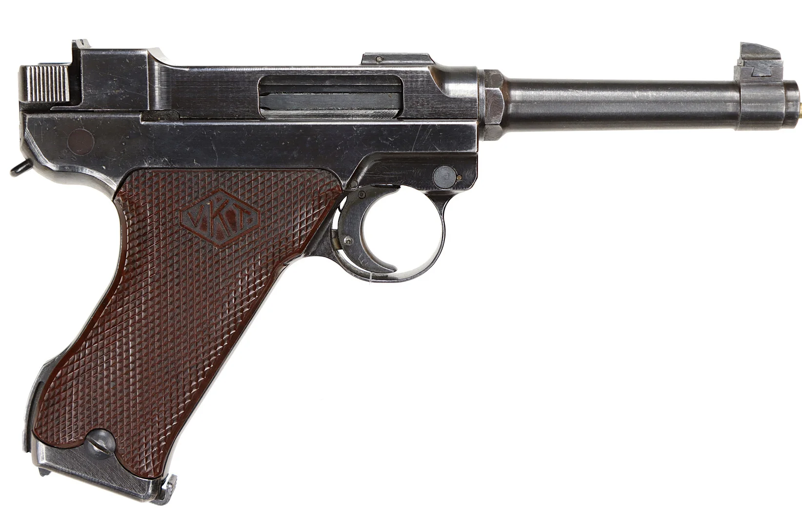 133. PISTOL, Halvautomatisk, fabrikat Valmet, modell L-35, kaliber 9x19, tillv.nr 6658, se-nr begagnad. — Pistols — Walter Borg