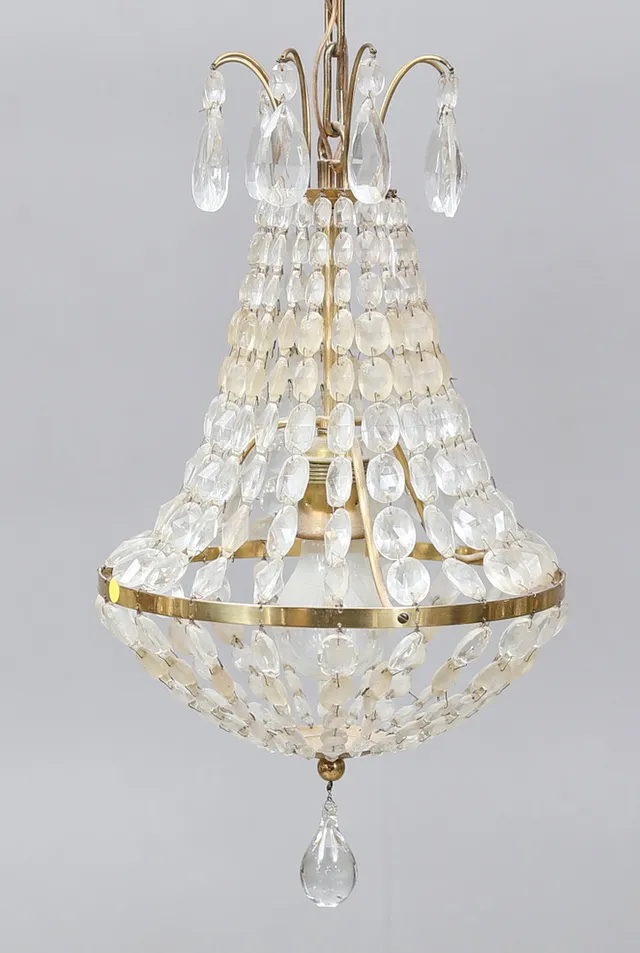 TAKKRONA, empirestil, 1900-tal, höjd exklusive kedja ca. 42 cm.