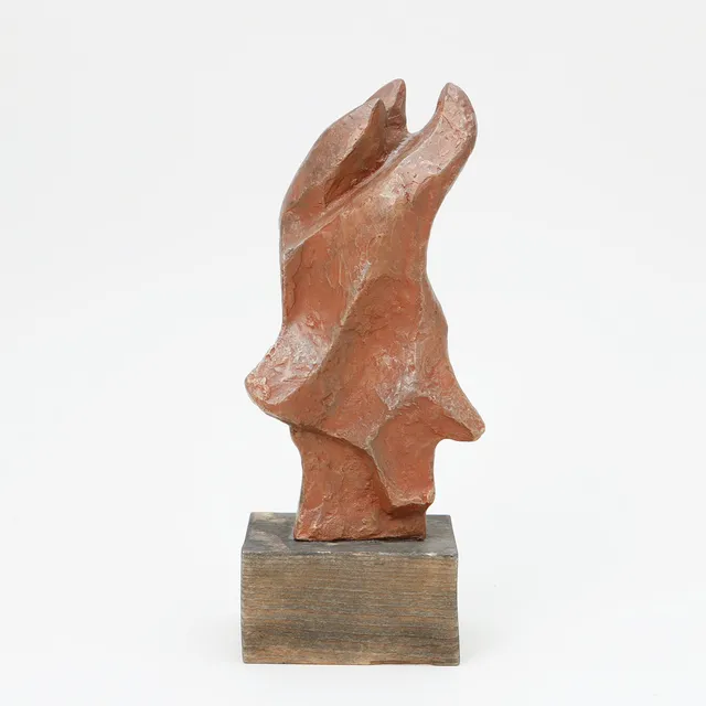 WIVE LARSSON. Skulptur, patinerad brons på träsockel, signerad och numrerad 3/7.