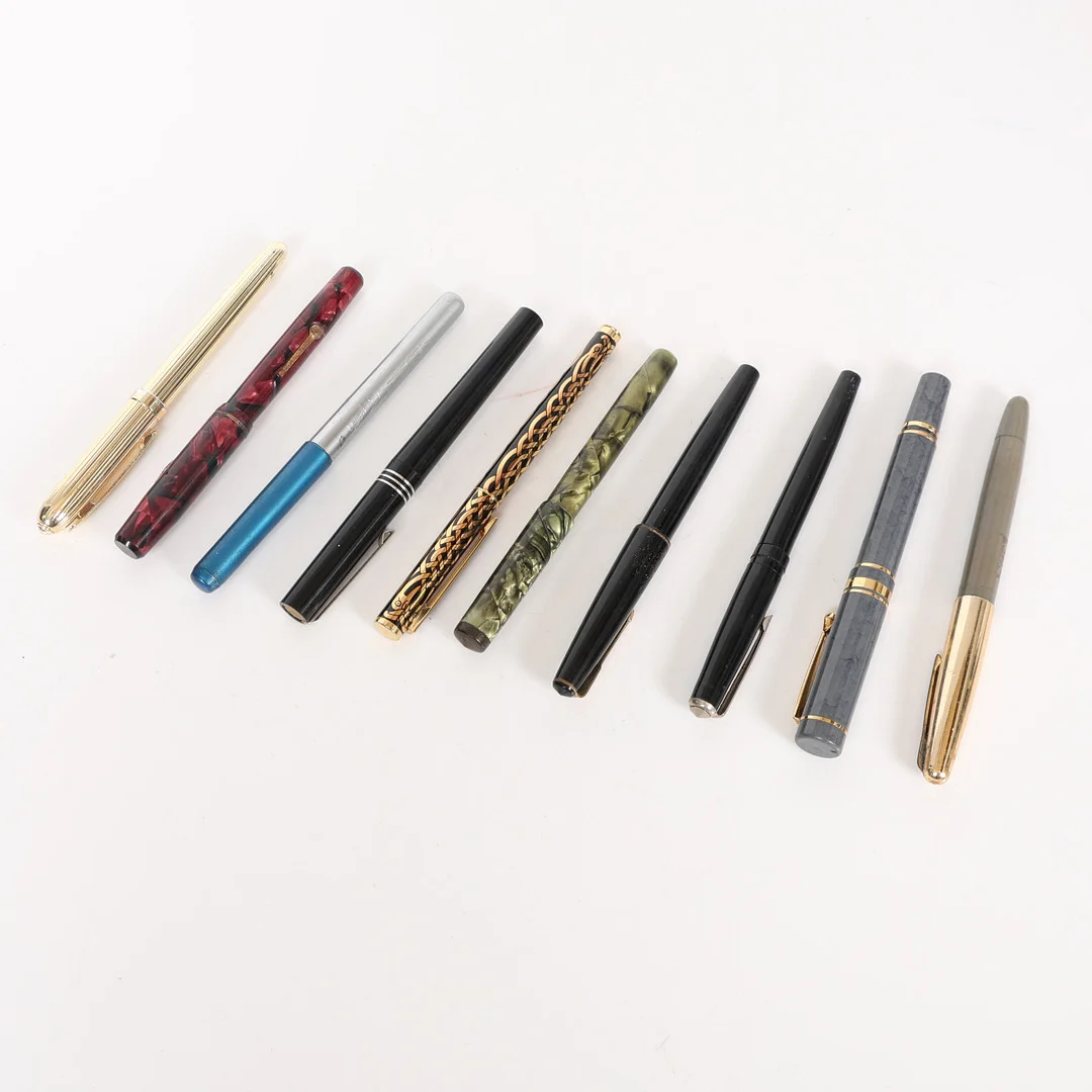 TEN VARIOUS FOUNTAIN PENS, TO INCLUDE CONWAY STEWART (10). — Pens — Bishop & Miller
