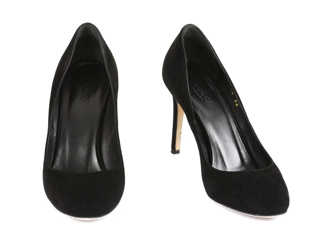 PUMPS, GUCCI, svart mocka, stl 36, klack 9cm, skopåsar, kartong. — Kläder/Skor — Kaplans