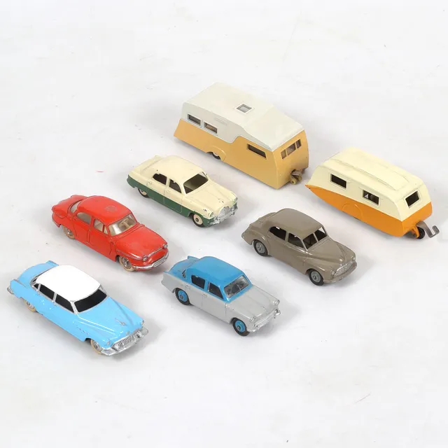 MODELLBILAR, plåt, 7 st, Dinky Toys, England/Frankrike.