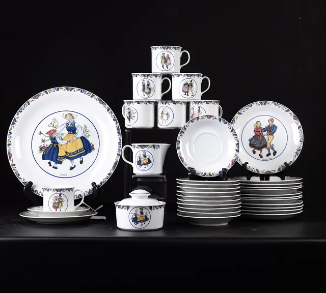 JACKIE LYND. Kaffeservis, 43 delar, "Svenska landskapsdräkter, porslin, Rörstrand.