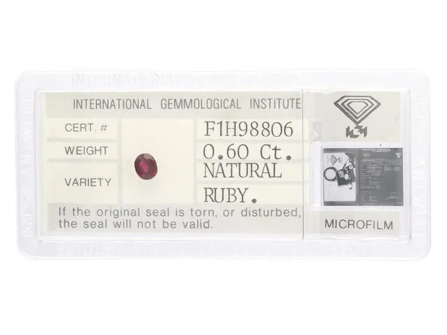 RUBIN, ovalslipad, 0,60 ct, IGI certifikat F1H98806, förseglad.