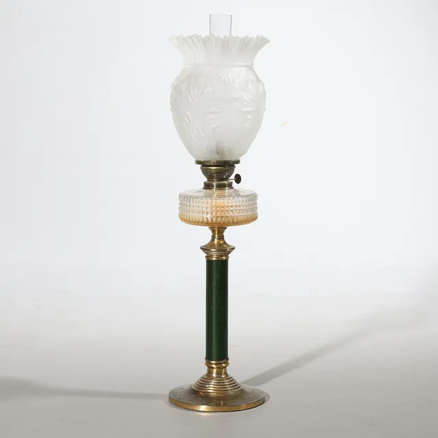 BORDSFOTOGENLAMPA, glas och mässing, jugend, tidigt 1900-tal.