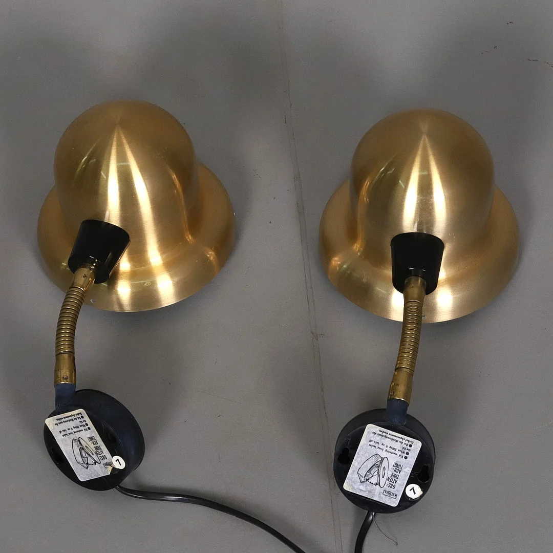 VÄGGLAMPOR. Ett par. Metall & plast, etikett-märkta "Elidus", 1960-/70-tal. — Wall Lights — Örebro Stadsauktioner