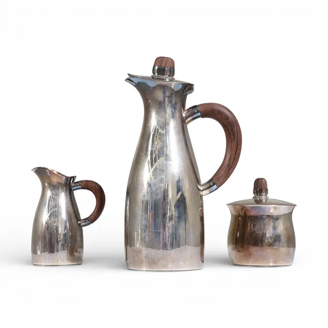SVEN ARNE GILLGREN. kaffeset, 3 delar, sterlingsilver & teak, för Guldsmedsaktiebolaget, Stockholm, 1955. Totalvikt ca 765,3 gram.