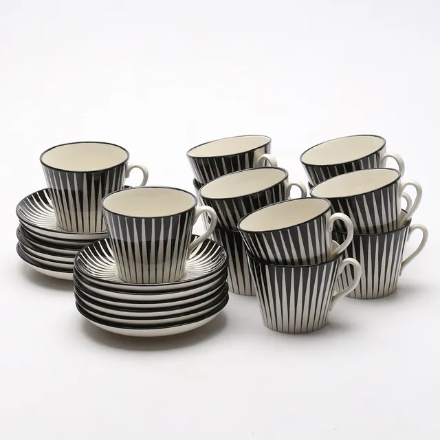 EUGEN TROST. Tekoppar med fat, 12 st, flintgods, "Zebra", Upsala- Ekeby/Gefle.