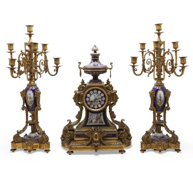 Napoleon III ornament in gilt bronze and “bleu du roi” Sèvres-like porcelain, second half of the 19th Century.