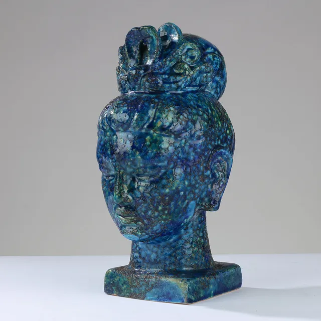 ALDO LONDI (1911-2003). Keramisk buste af sydøstasiatisk kvinde glaseret i blå og grønne nuancer, Bitossi, Italien, 1960/70'erne.