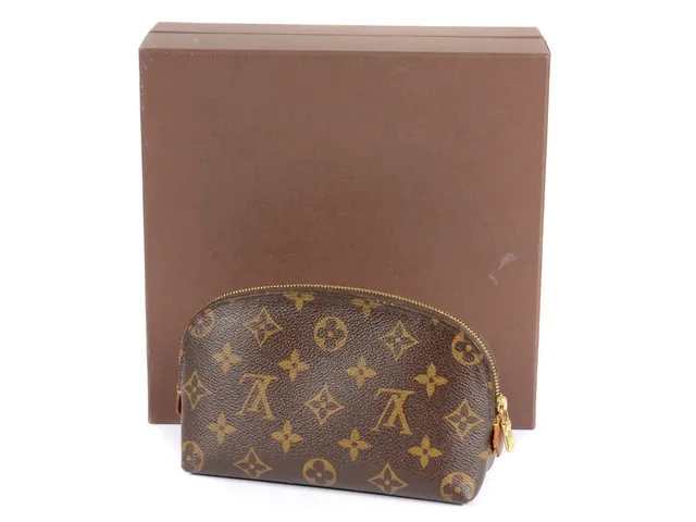 NECESSÄR, LOUIS VUITTON, Pochette Cosmetiques, monogram canvas, 17x11x6cm, kvitto, dustbag, originalask, visst slitage.