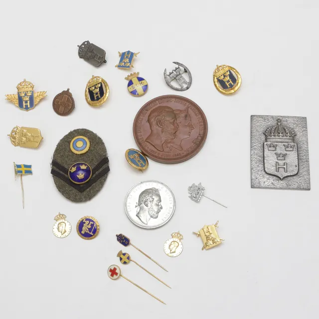 MEDALJER och MÄRKEN, bland annat Oscar och Sophias silverbröllop.