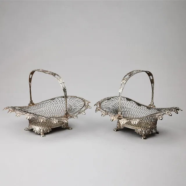 GUSTAF THEODOR FOLCKER. Korgar 1 par silver.