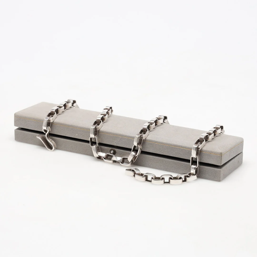 SVEN ERIK HÖGBERG. halskedja, sterling silver, Göteborg 1983. — Silver — Stockholms Auktionsverk Helsingborg
