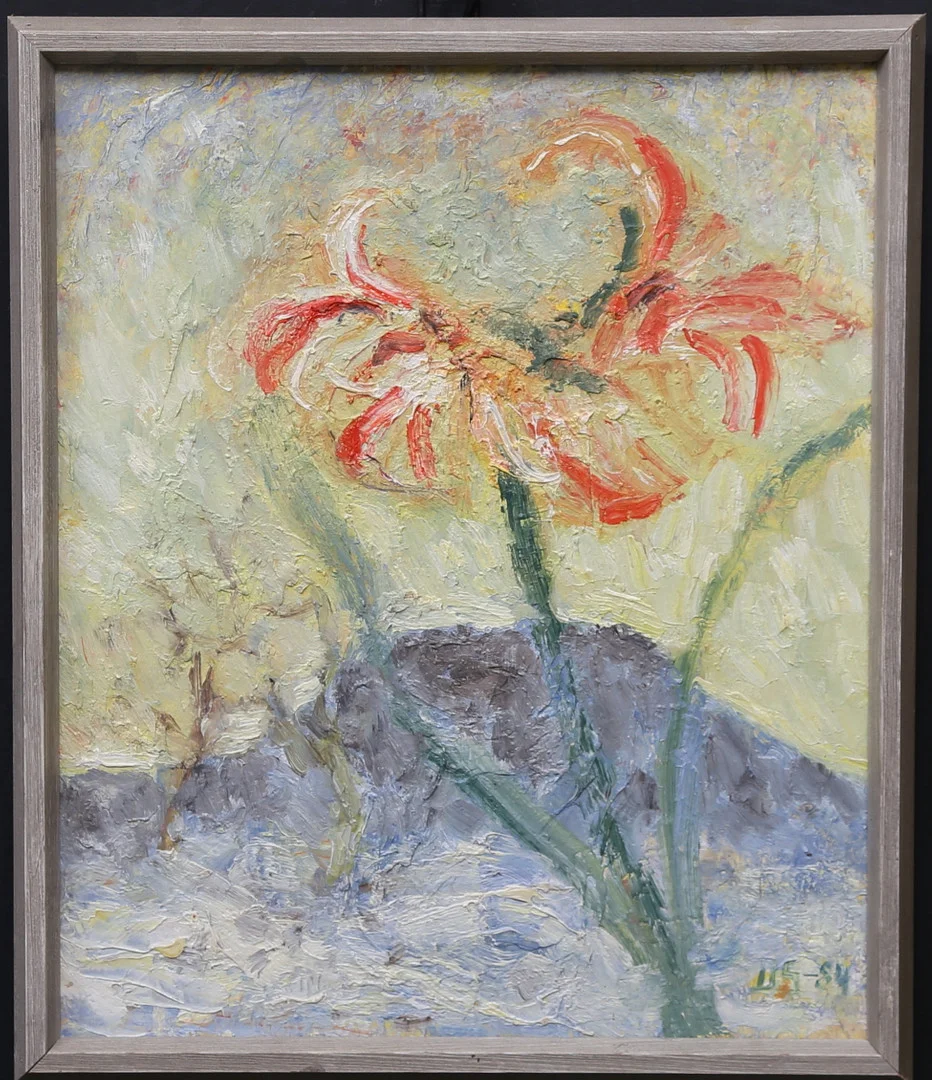 DAGNY SCHÖNBERG. Blomsterstilleben. Olja på pannå. Signerad och daterad 84 cm. — Paintings — Gomér & Andersson Linköping