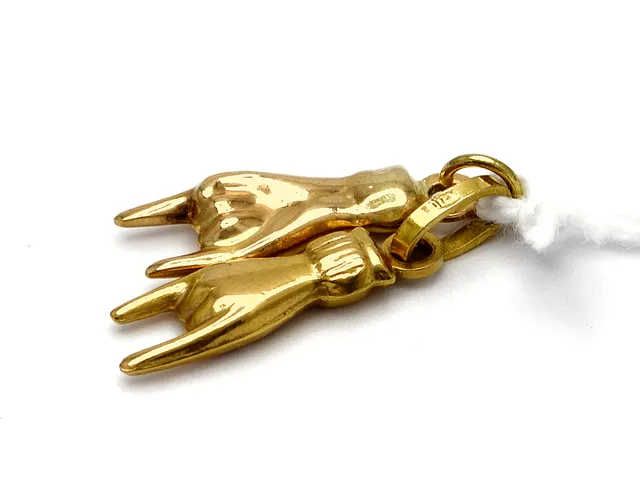 Hängen, 2st 18K 1,2g