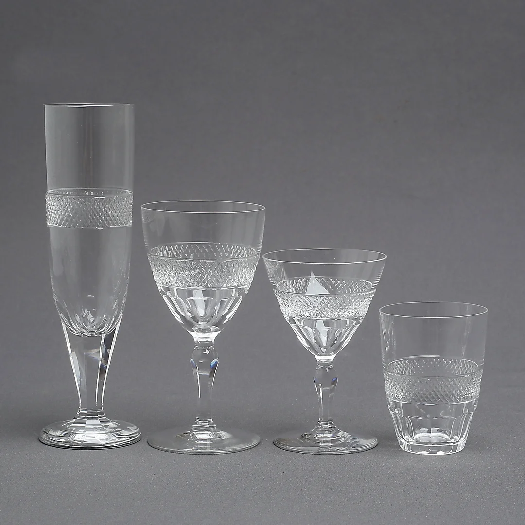 EDWARD HALD. Glasservisdelar, 45 delar, "Rio", Orrefors, 1900-tal. — Tableware — Auktionshuset Kolonn