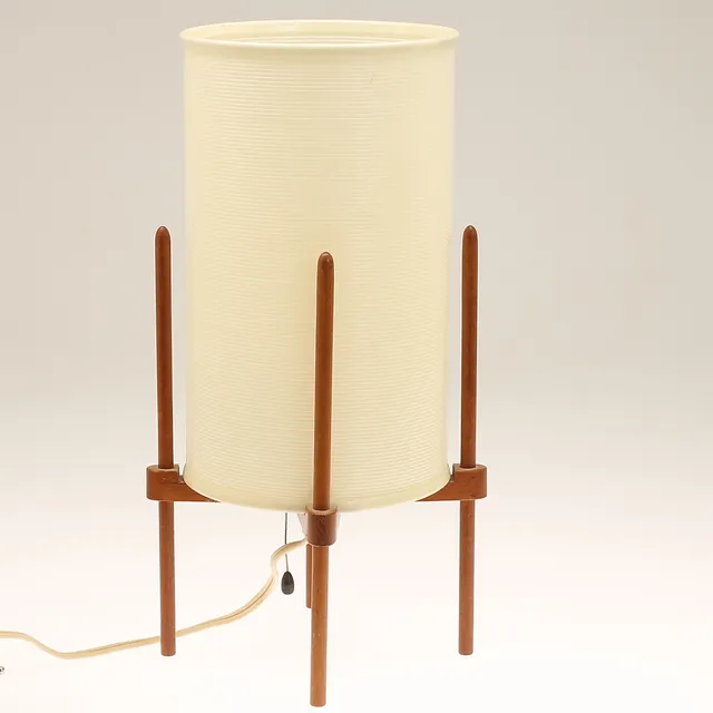 BORDSLAMPA, teak och plast, 1950/1960-tal.