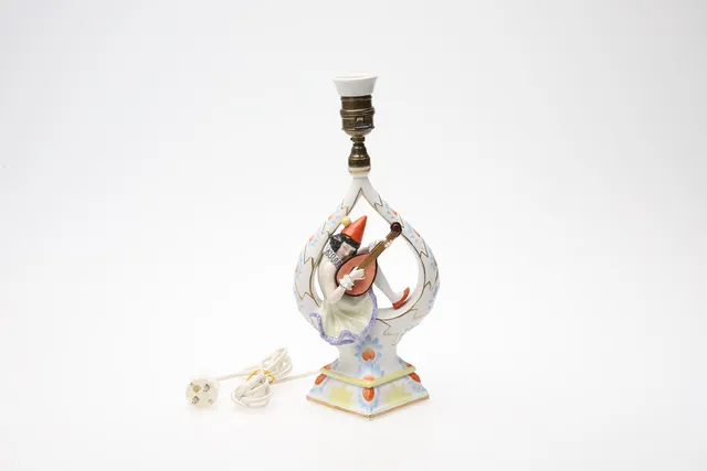 BORDSLAMPA, porslin, Sitzendorf 1920/30-tal.