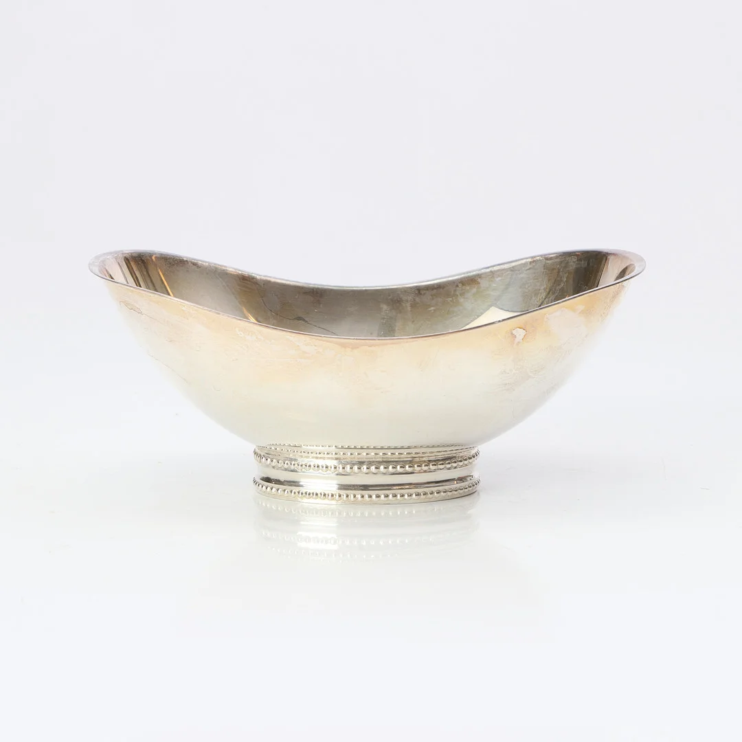 VERA FERNGREN. SKÅL. Sterlingsilver. Stockholm, 1967. Vikt ca 250 gram. — Silver — Skånes Auktionsverk