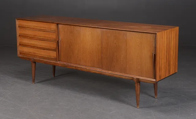 Omann Junior. Low sideboard in rosewood model no. 18