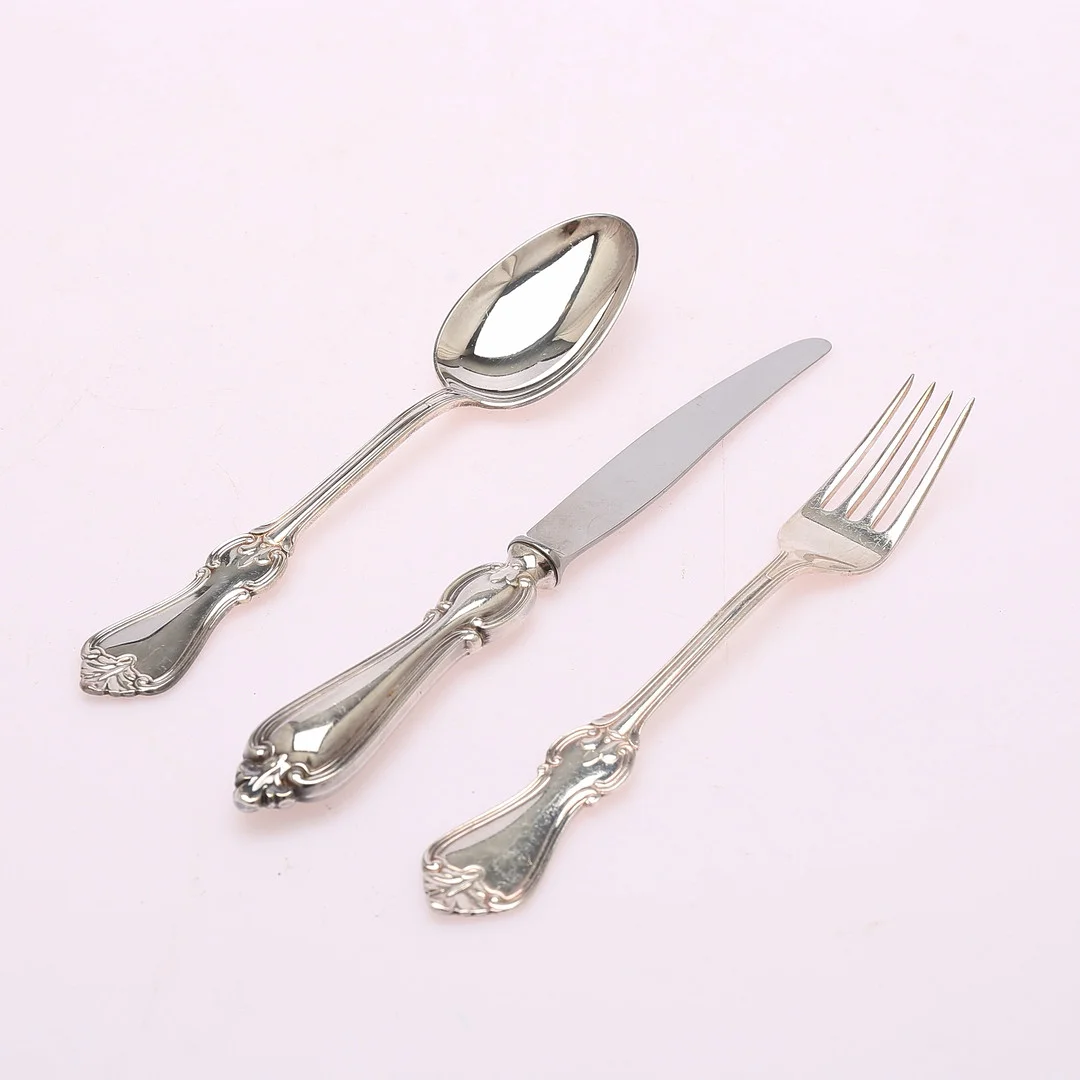 MATBESTICK, nysilver, 36 delar, "Olga". — Other metals — Auktionshuset Thelin & Johansson