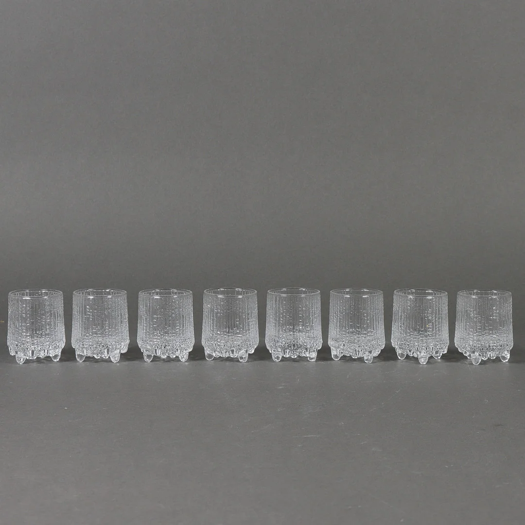 TAPIO WIRKKALA. Snapsglas 8 stycken, Iittala, Ultima Thule. — Other — Karlstad Hammarö Auktionsverk