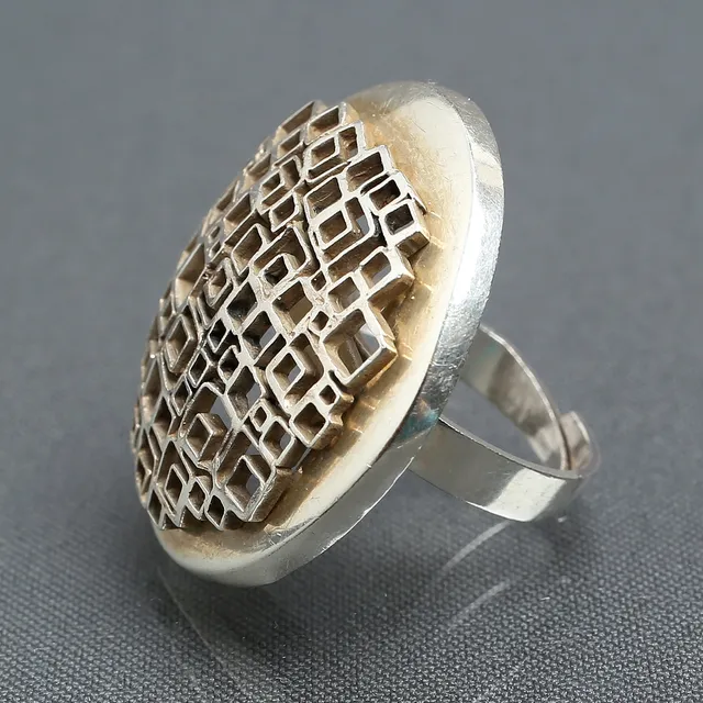 LIISA VITALI. Ring ur serien "Hopeakenno", sterlingsilver, Kultakeskus Oy, Tavastehus, Finland, 1975.