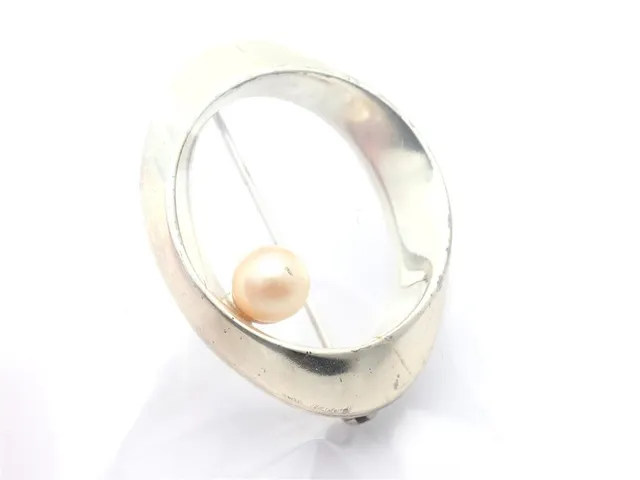Brosch S830 5,4g ca28xca38mm, med pärla