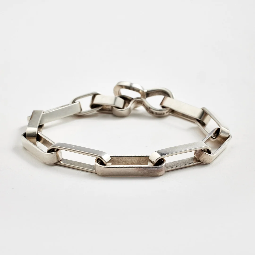 CECILIA JOHANSSON. Armband, sterlingsilver, Guld & Silversmederna Cecilia-Ki, signerad, Göteborg 1991. — Bracelets — Stockholms Auktionsverk Fine Art