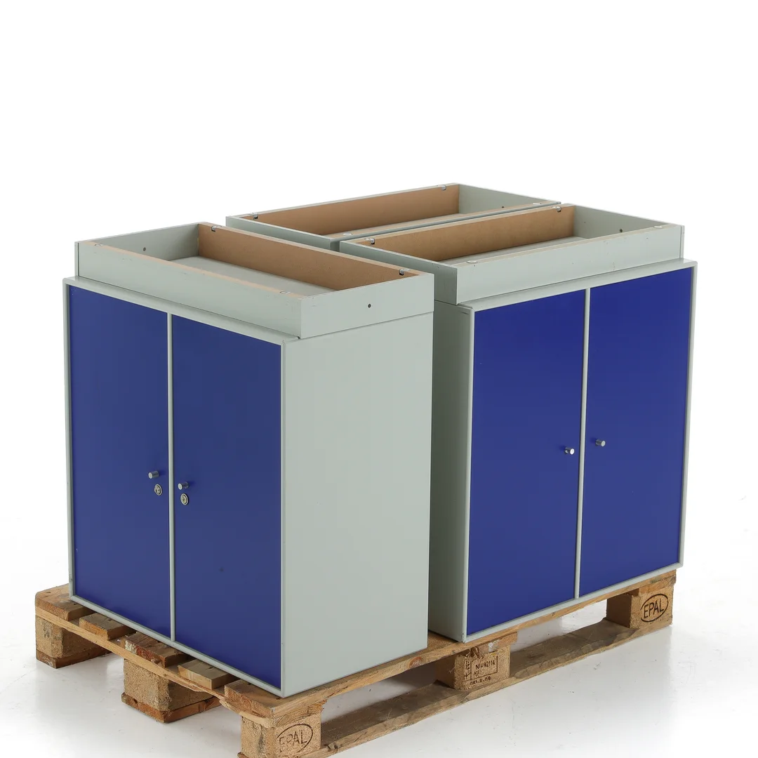 Peter J. Lassen. Set of three Montana cabinets with plinths - Grey / Blue (3) — Furniture/Cabinets, chests of drawers — Lauritz