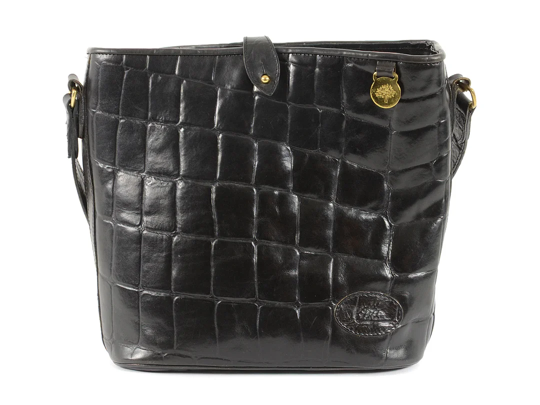 VÄSKA, MULBERRY, vintage, svart präglat läder (Kongo), 24x24x10 cm, reglerbar axelrem, dustbag. — Accessoarer/Väskor — Kaplans