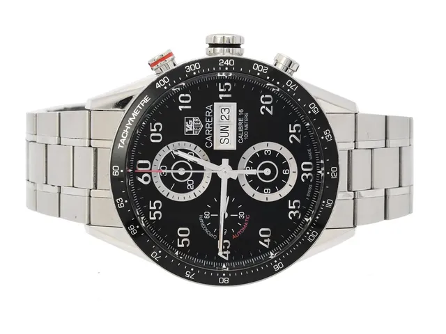 TAG HEUER, Carrera, Calibre 16 (100 Meters), "Tachymetre", Cal 16 (ETA 7750), Serie nr. RBN2188, Ref nr. CV2A10.BA0796, Boett nr. CV2A10, kronograf, herrur, 43 mm, stål, automatisk, safirglas, dag, datum, glasbaksida, läderband, originallänk, viklås, Ref nr. FAA044-Y-L6/3139 Y, cert, november 2010, box, ytterkartong.