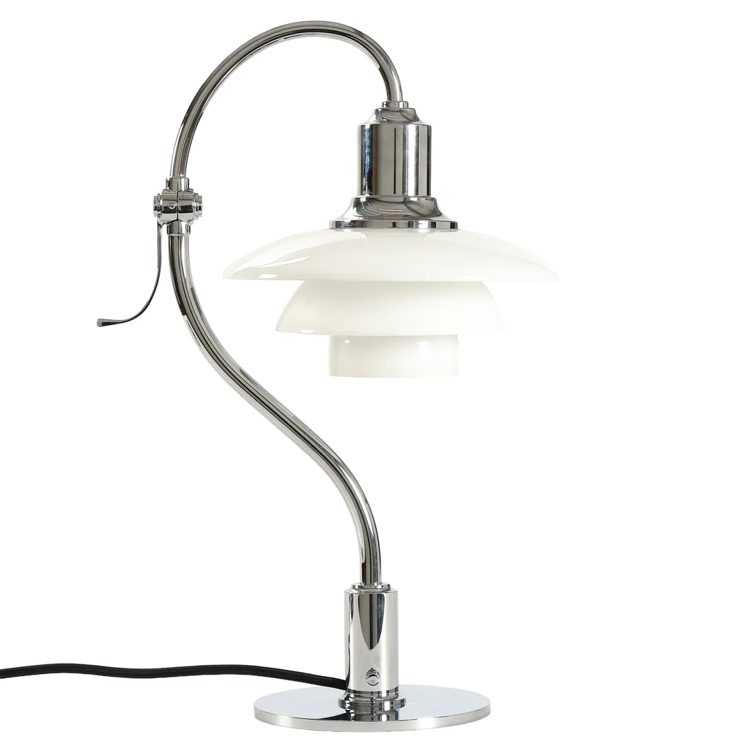 Poul Henningsen . PH 2/2 'The Question Mark' in chrome — Lamps and lighting/Table lamps — Lauritz